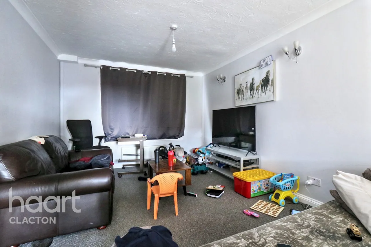 Becontree Close, Clacton-On-Sea, CO15, photo 4