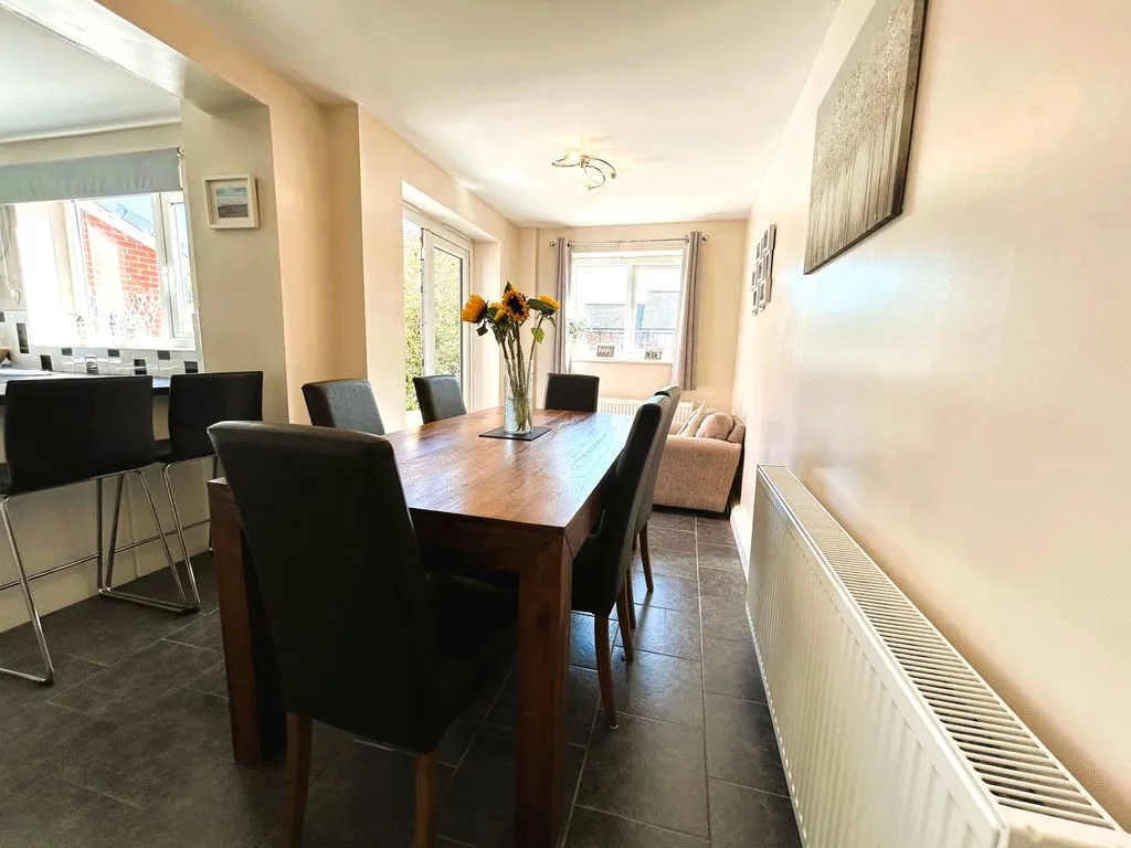 Ivy Grove, Brownhills, WS8, photo 13