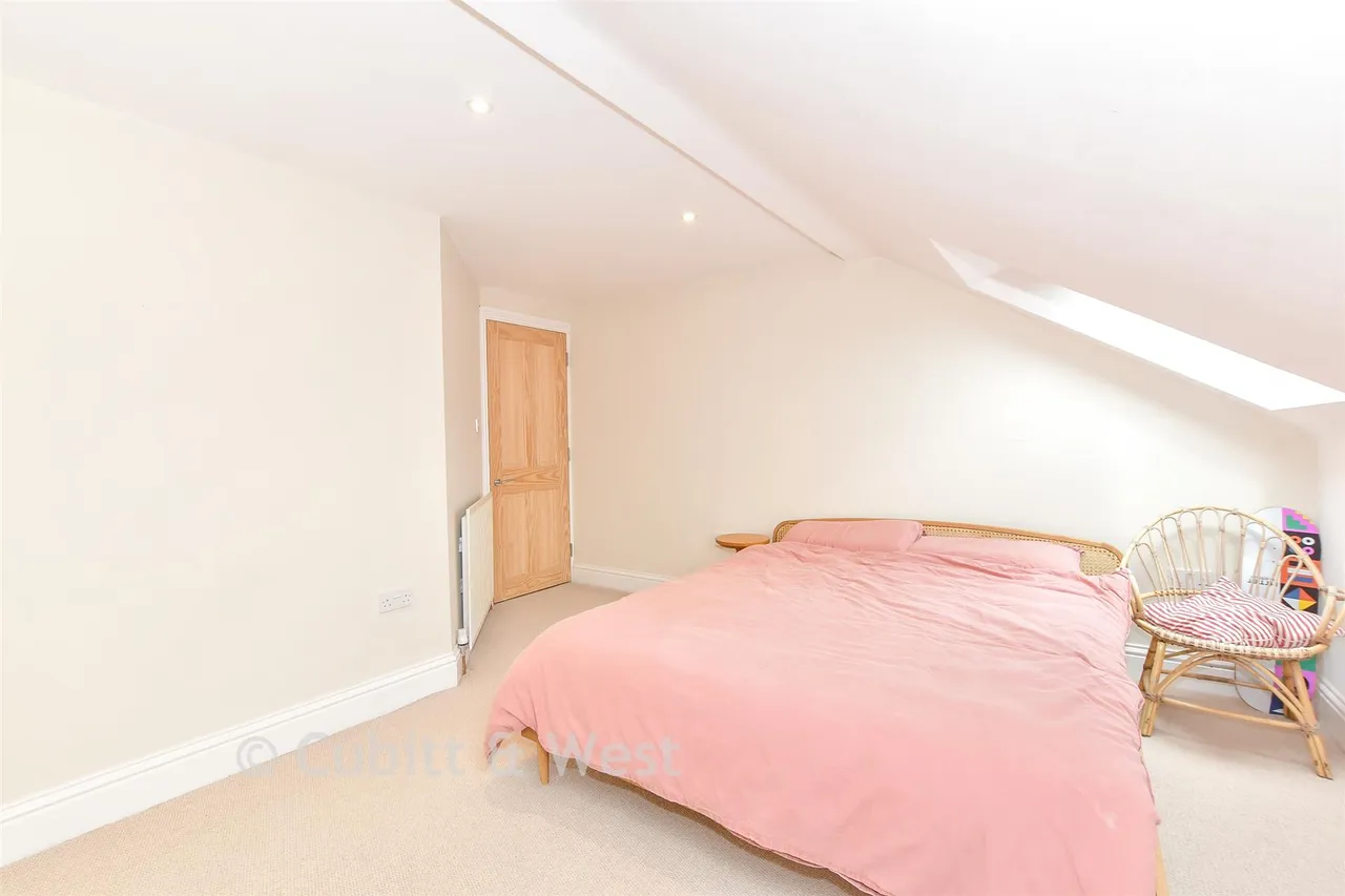 Fawcett Road, Southsea, PO4, photo 11