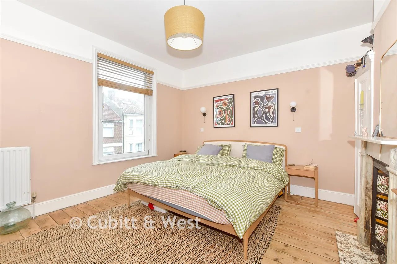 Fawcett Road, Southsea, PO4, photo 8