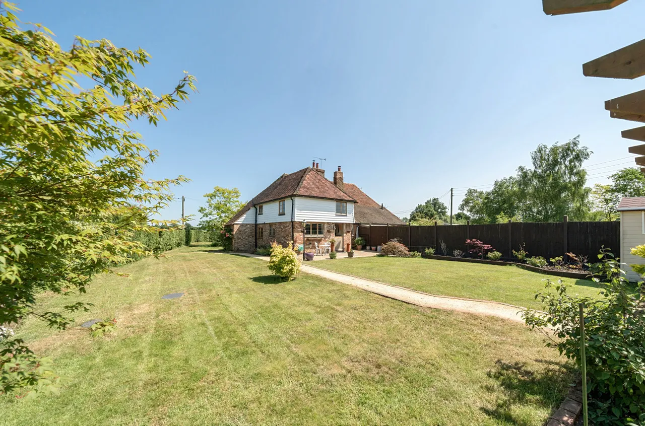 3 bed house for sale, Water Lane, Hunton, ME15