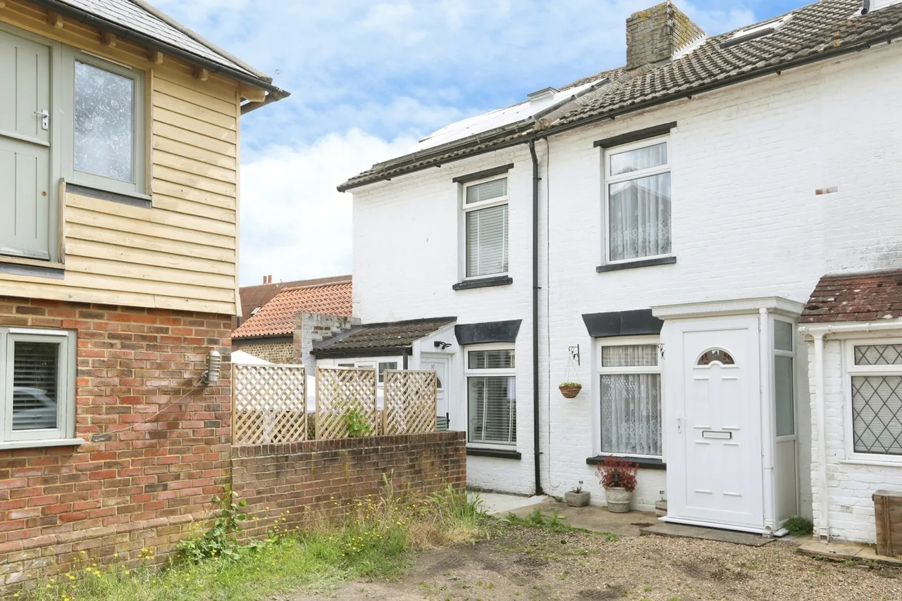 Albion Place, Newington, Sittingbourne, Kent, ME9, photo 3