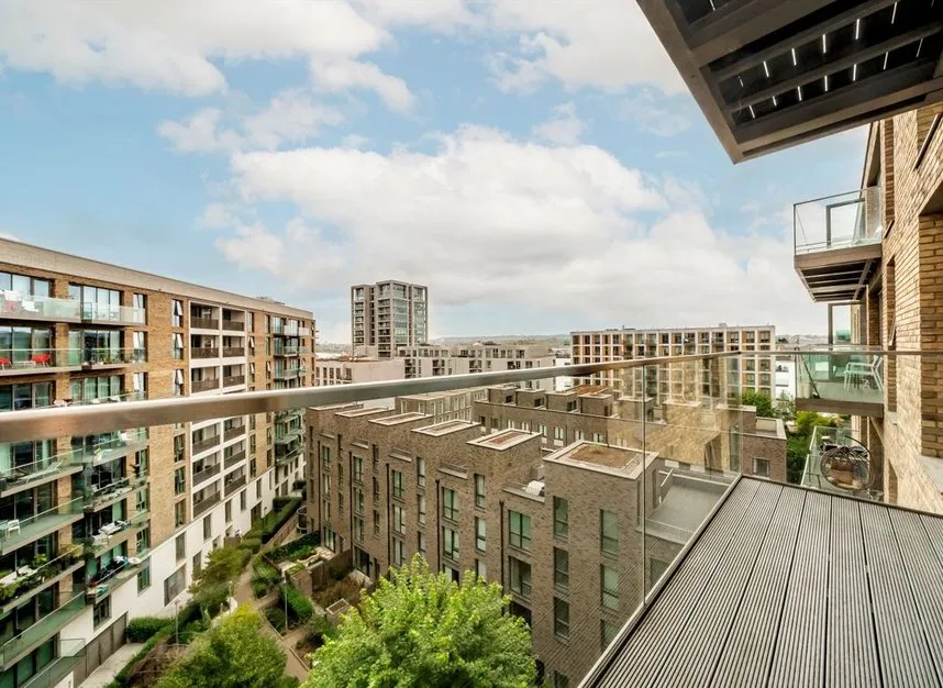 Schooner Road, Royal Wharf, E16, photo 6