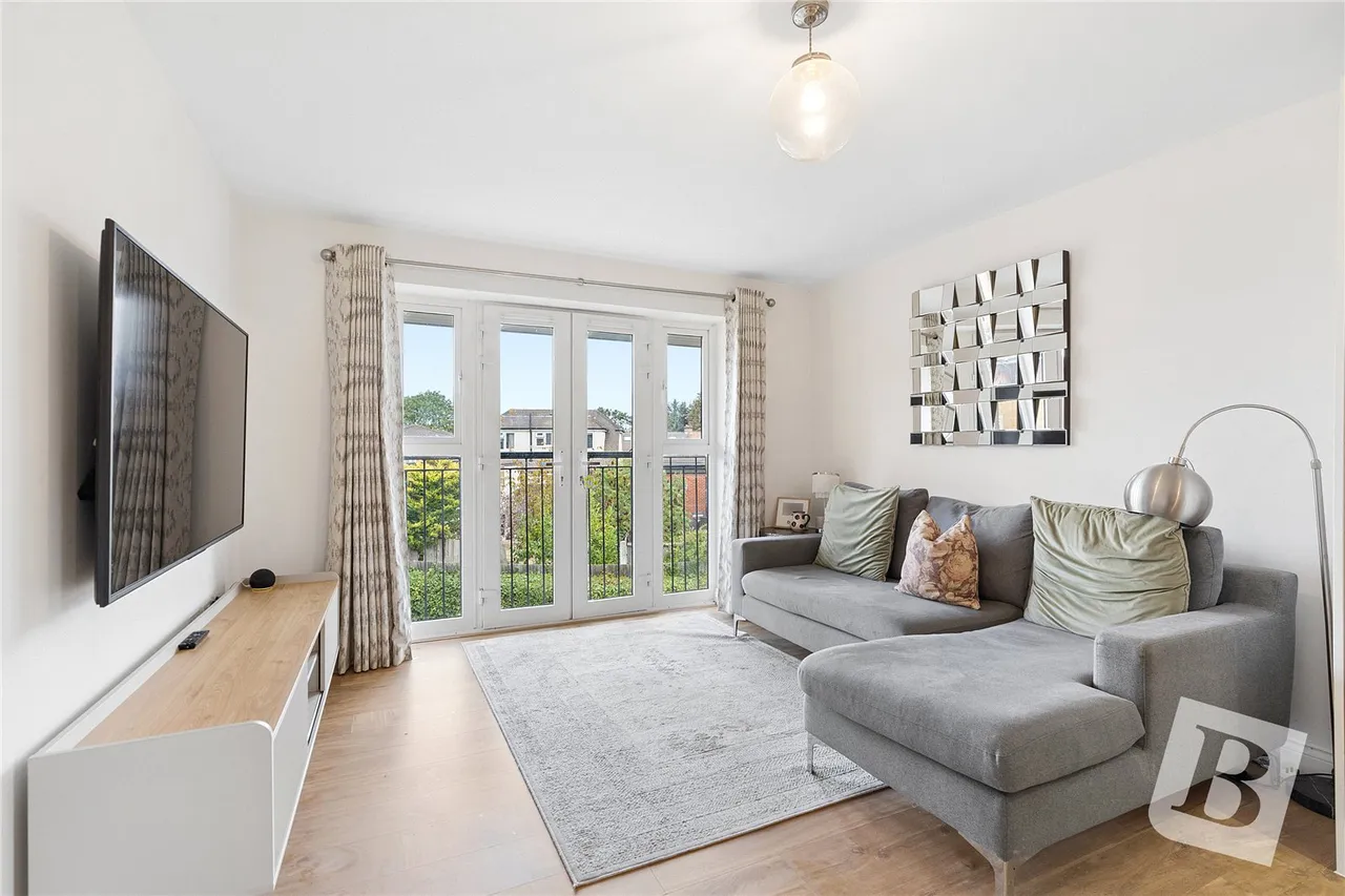 Southwood Court, 97 Stafford Avenue, Hornchurch, RM11, photo 4