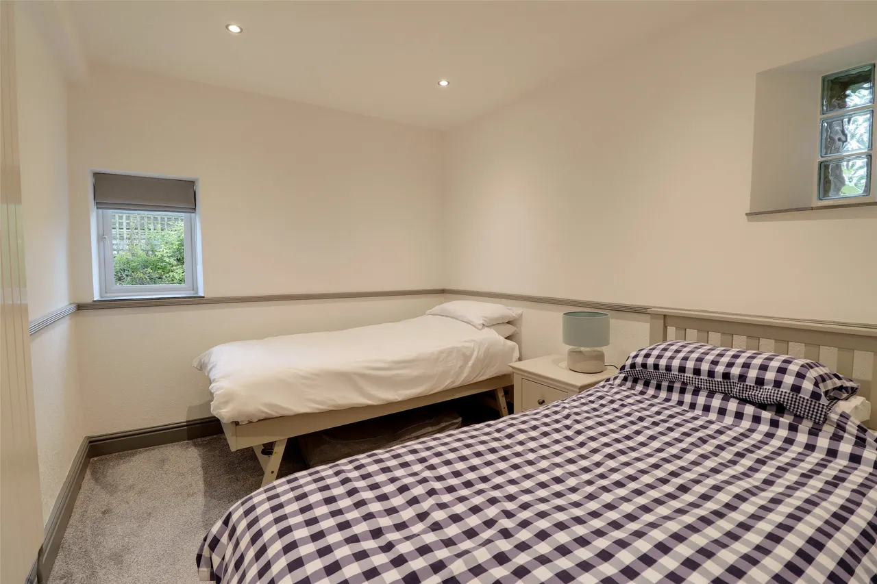 Tremeale, Daws House, PL15, photo 11