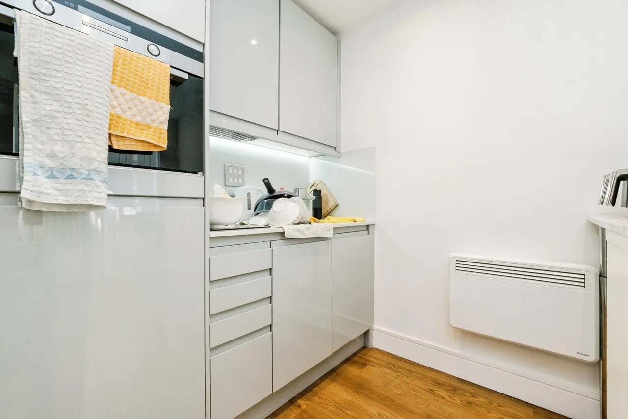 London Road, Romford, RM7, photo 9