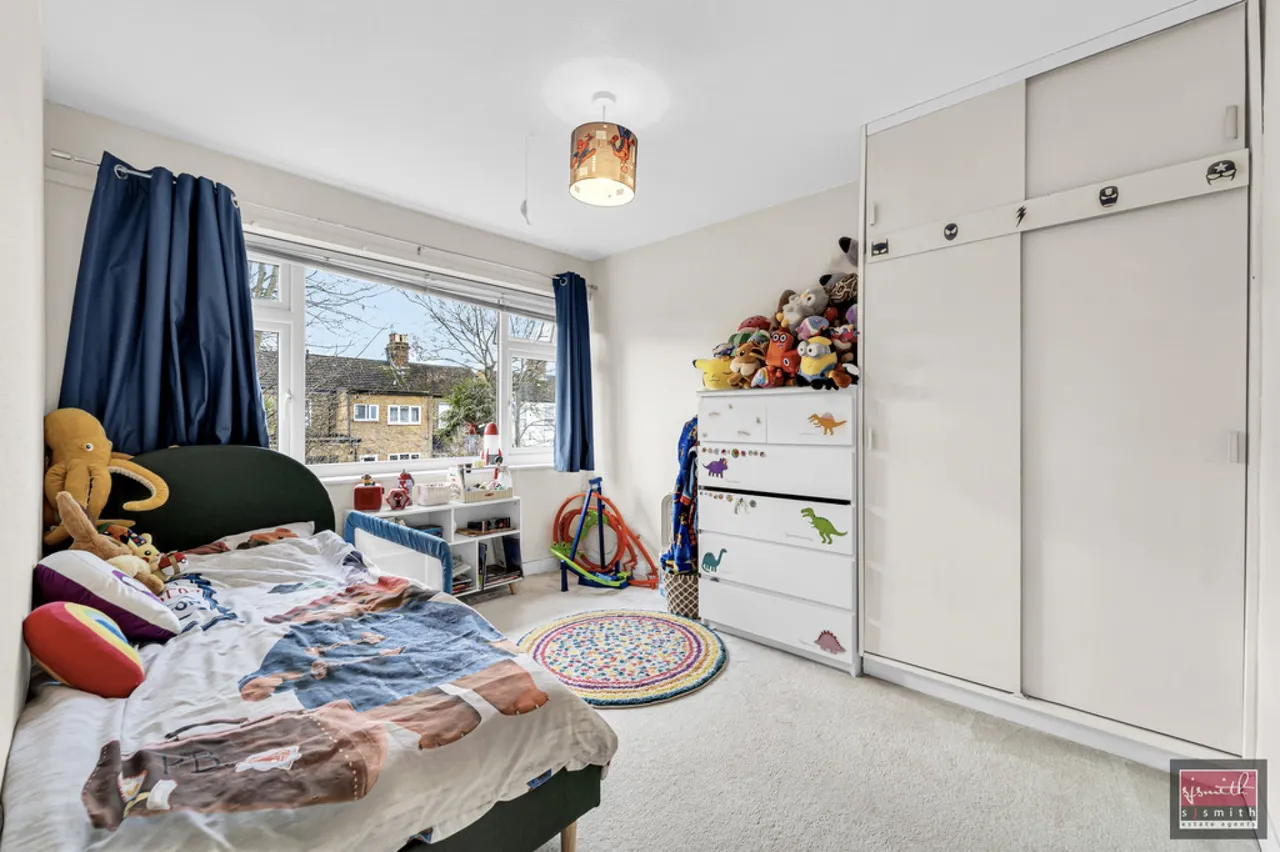 Avon Road, Sunbury-on-Thames, photo 8
