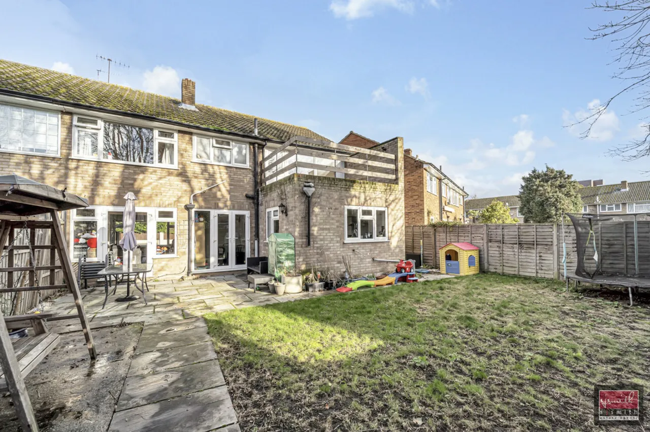 Avon Road, Sunbury-on-Thames, photo 13