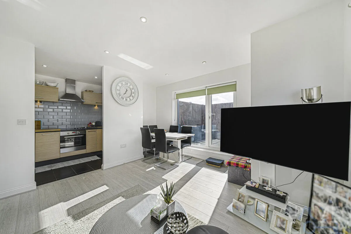 Amity Court North Star Boulevard, Greenhithe, DA9, photo 18