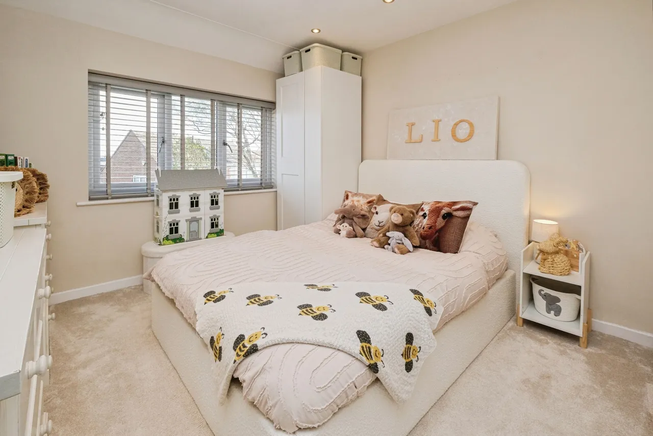 Kildare Close, Hale Village, L24, photo 13