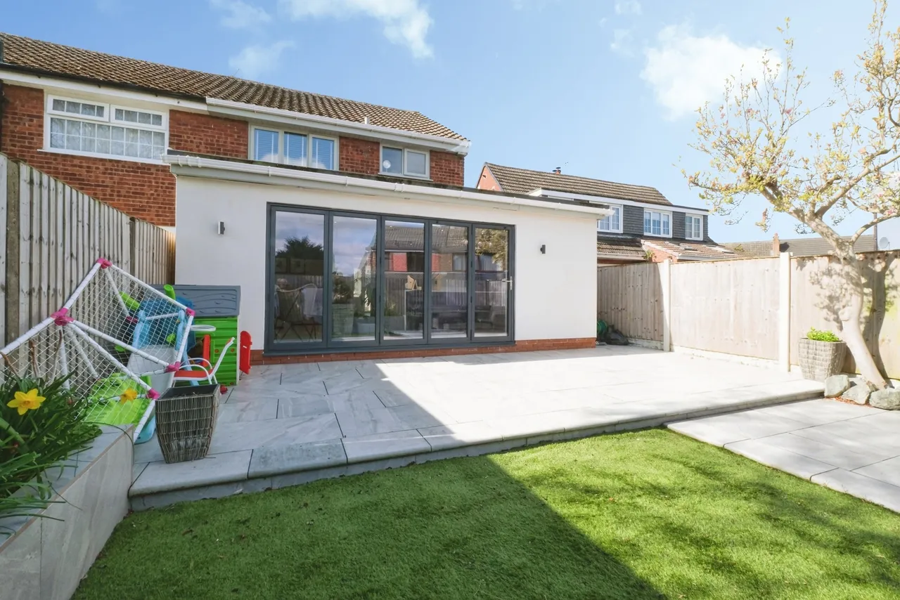Kildare Close, Hale Village, L24, photo 20