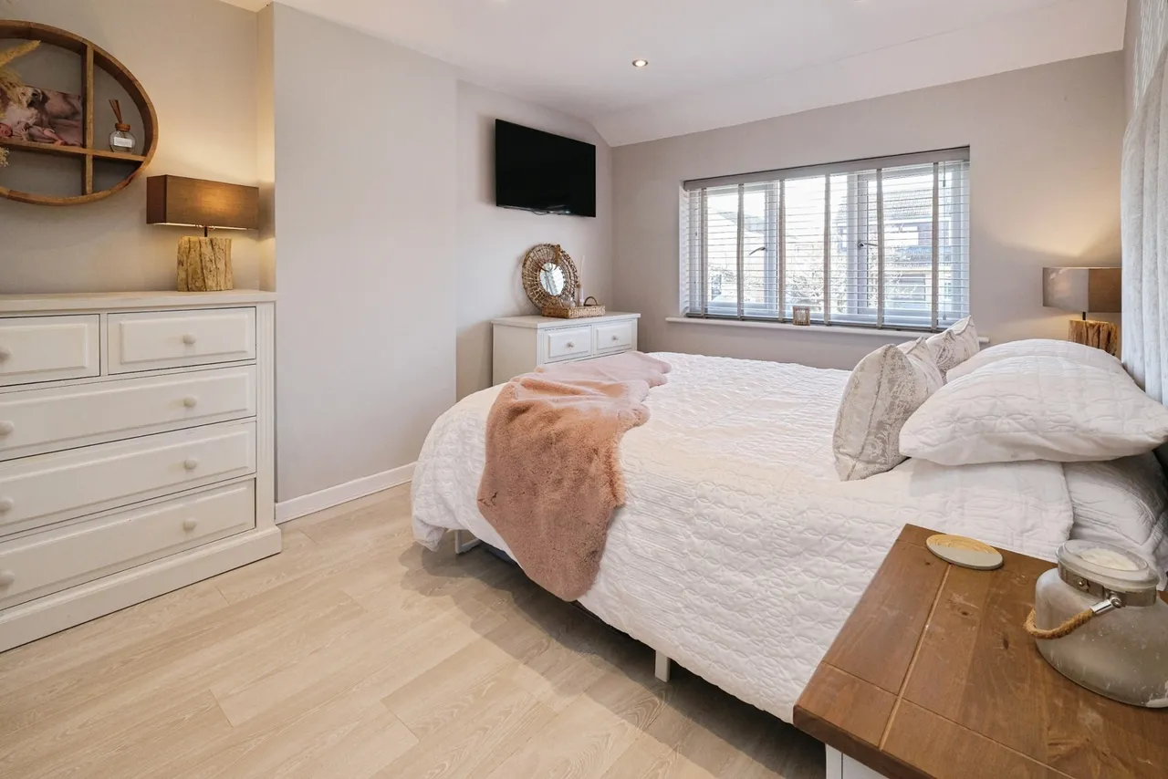 Kildare Close, Hale Village, L24, photo 11