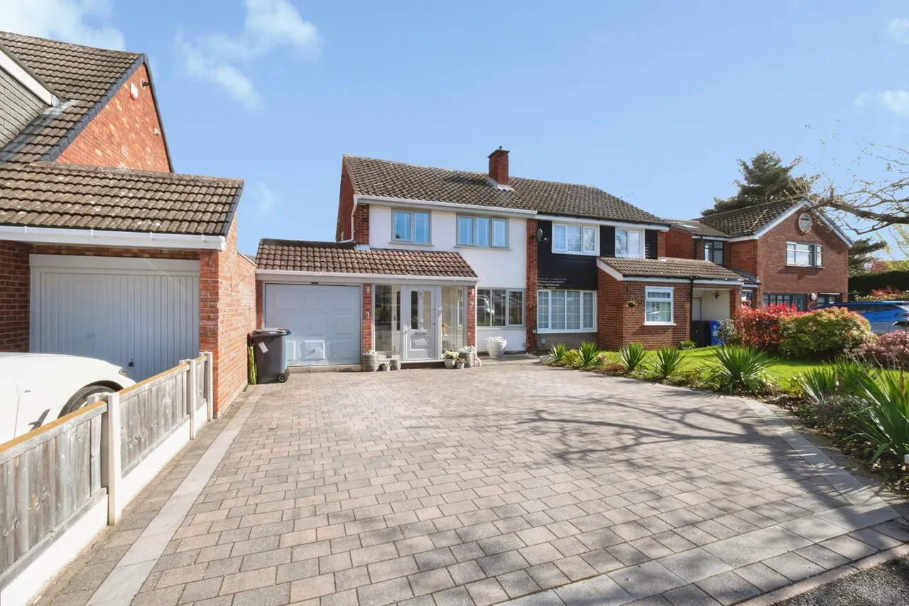 3 bed property for sale, Kildare Close, Hale Village, L24