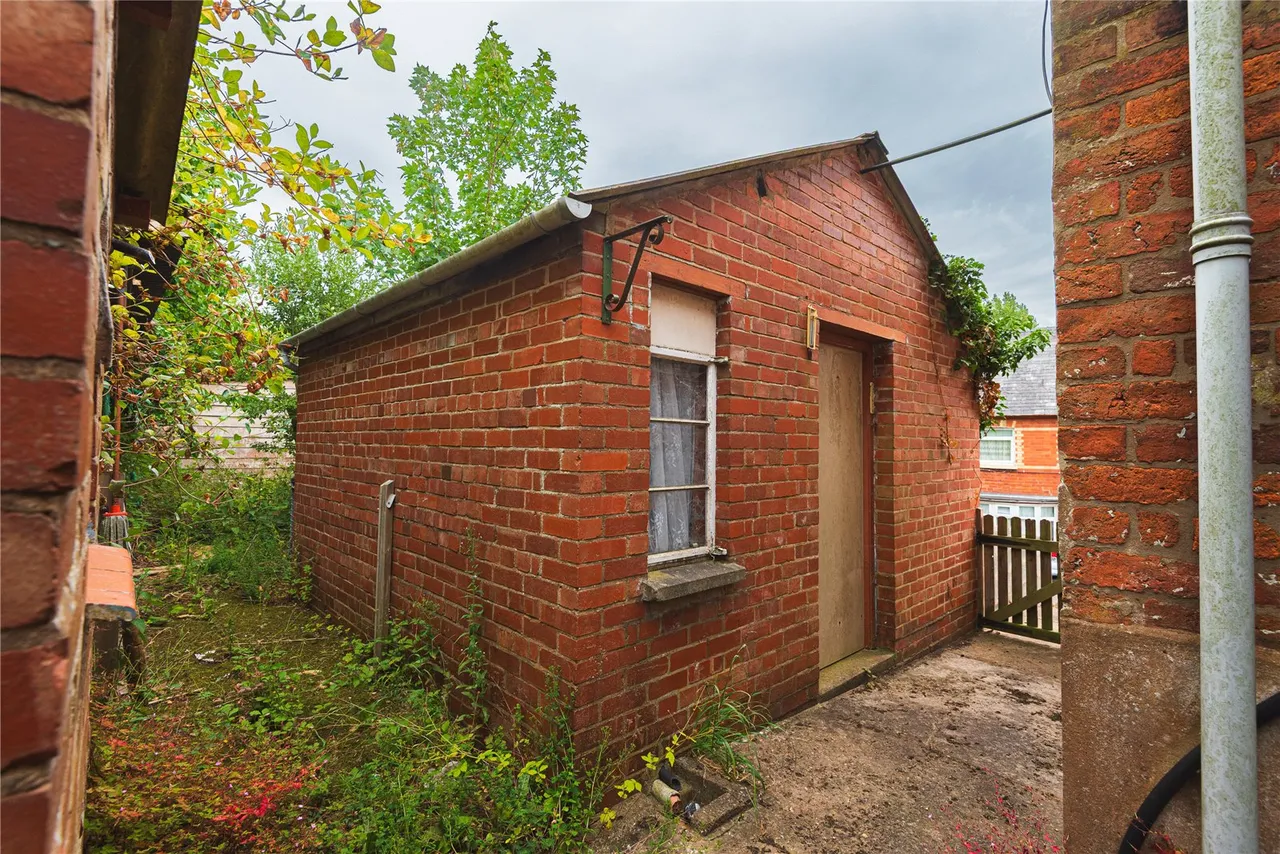 Canal Road, Newtown, Powys, SY16 2JS, photo 15
