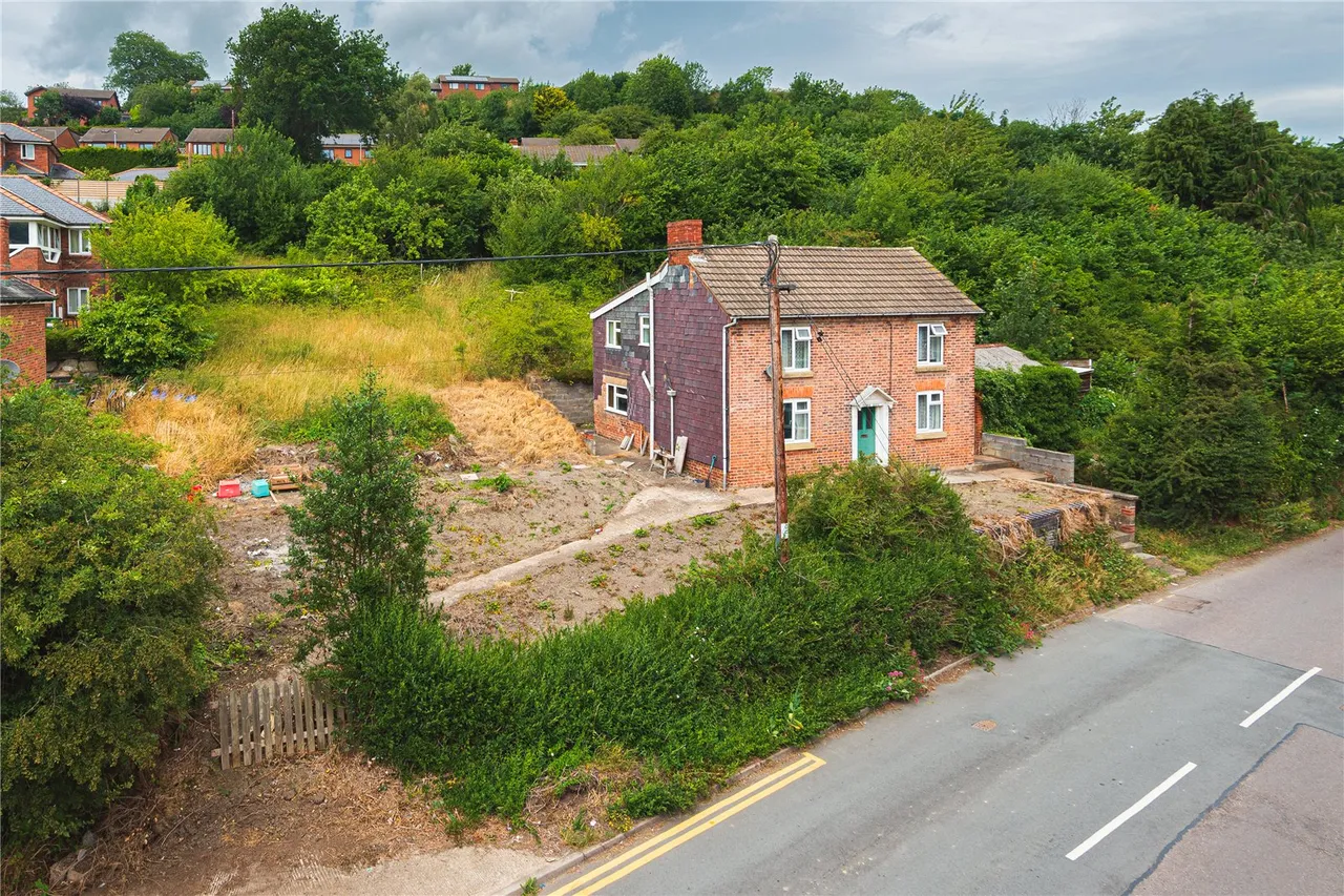 5 bed house for sale — Canal Road, Newtown, Powys, SY16 2JS
