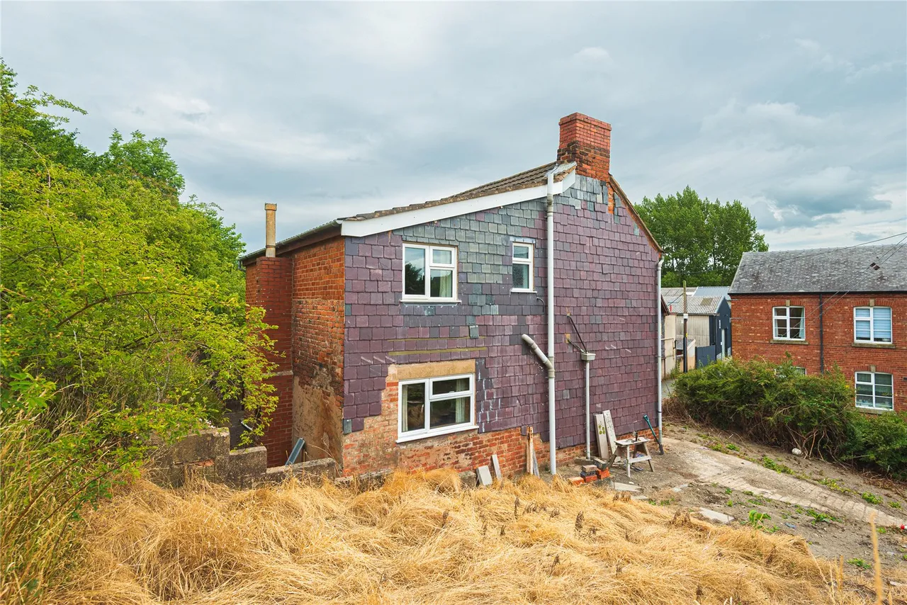 Canal Road, Newtown, Powys, SY16 2JS, photo 21
