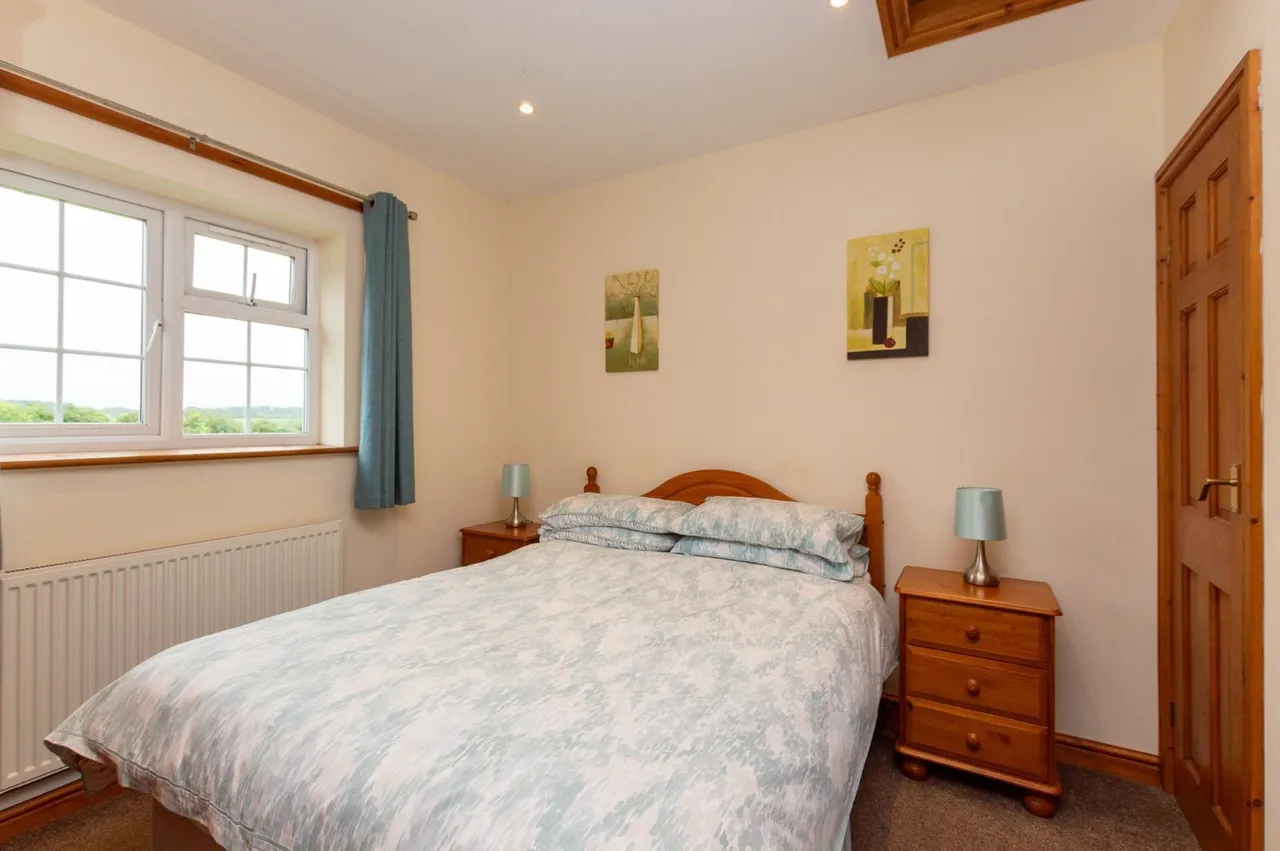Pentraeth, LL75, photo 58