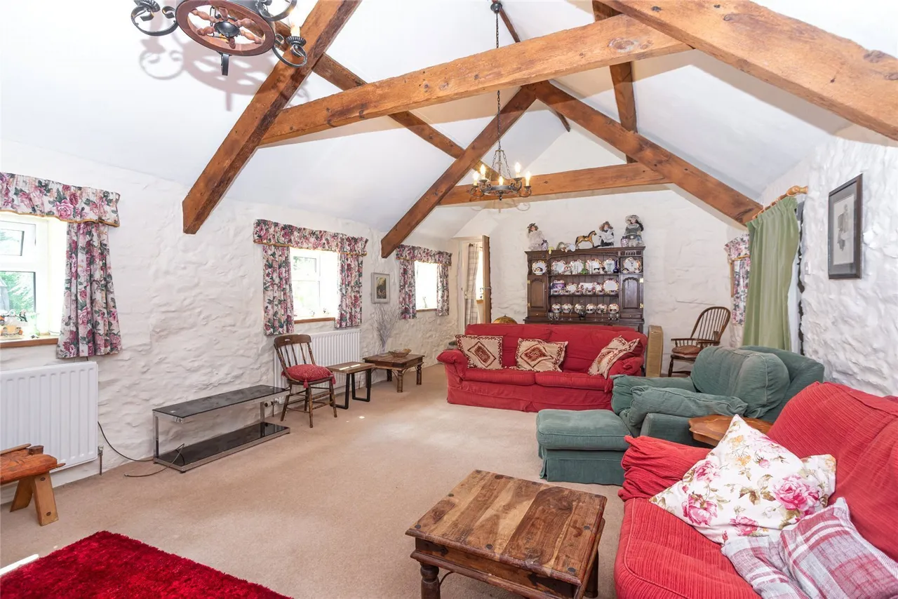 Pentraeth, LL75, photo 25