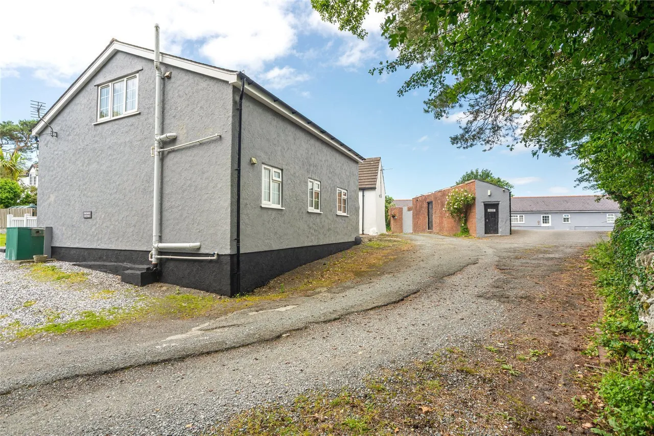 Pentraeth, LL75, photo 34