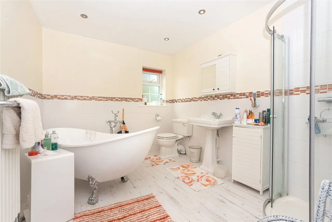 Pentraeth, LL75, photo 13