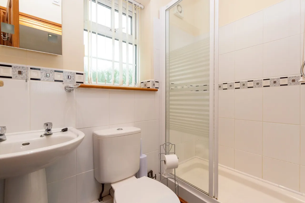 Pentraeth, LL75, photo 57