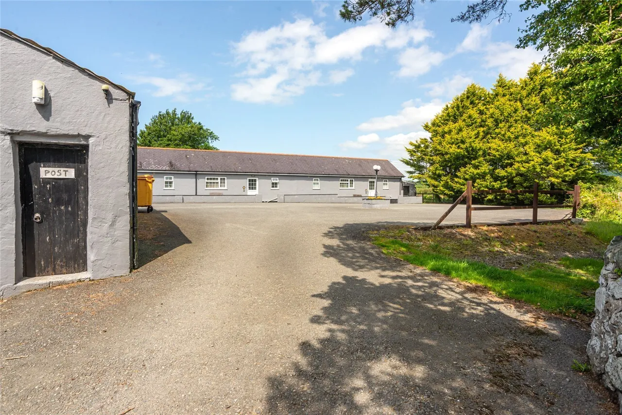 Pentraeth, LL75, photo 30