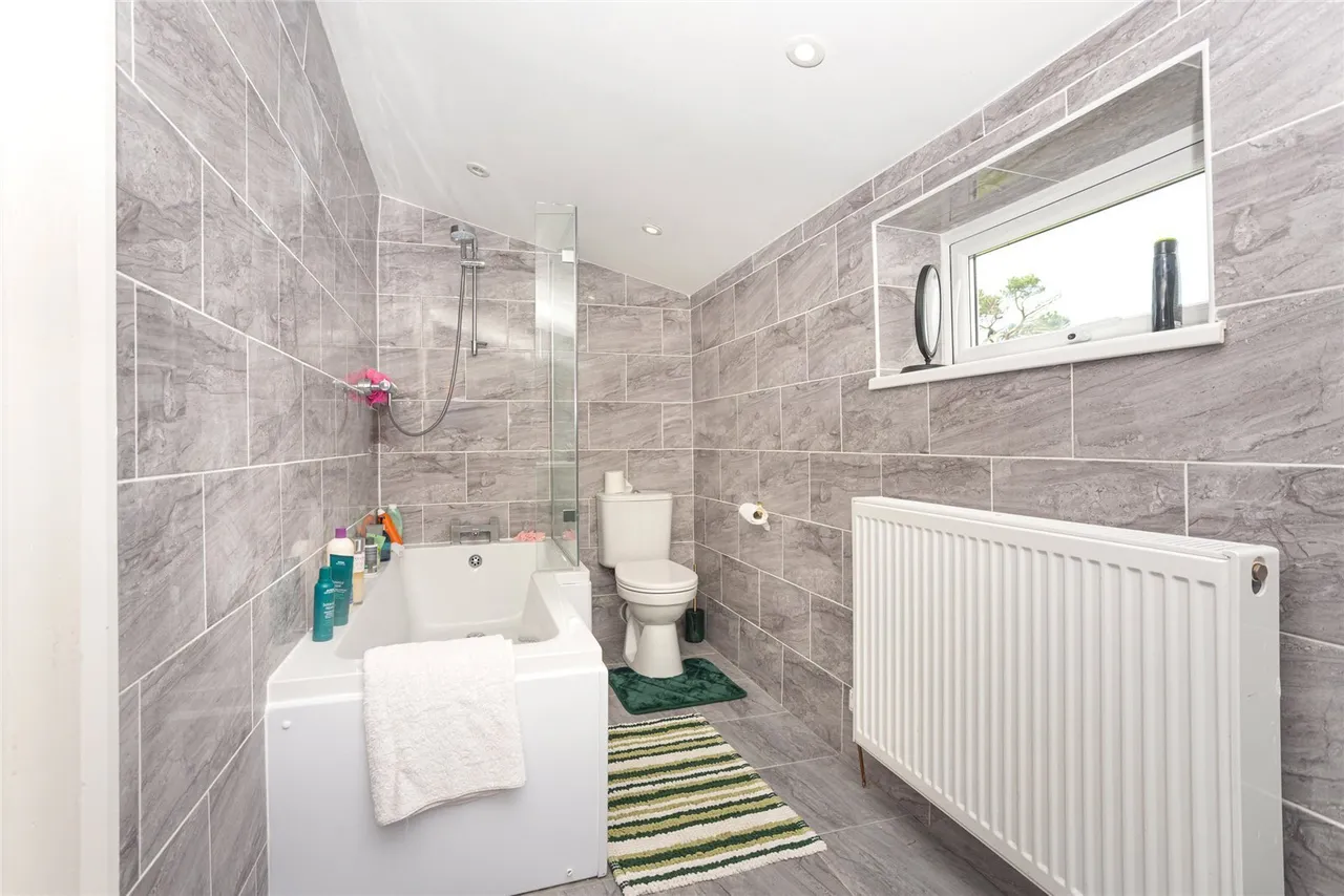 Pentraeth, LL75, photo 31