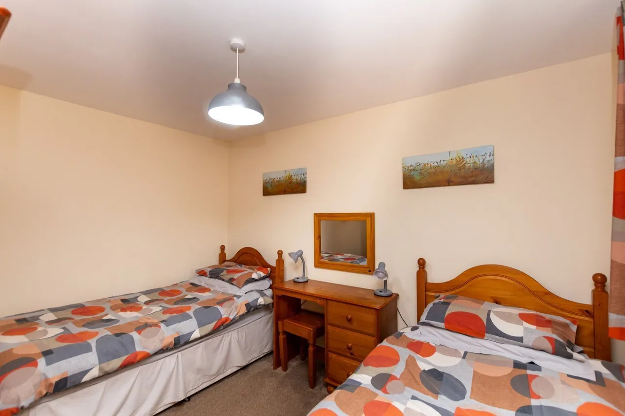 Pentraeth, LL75, photo 47