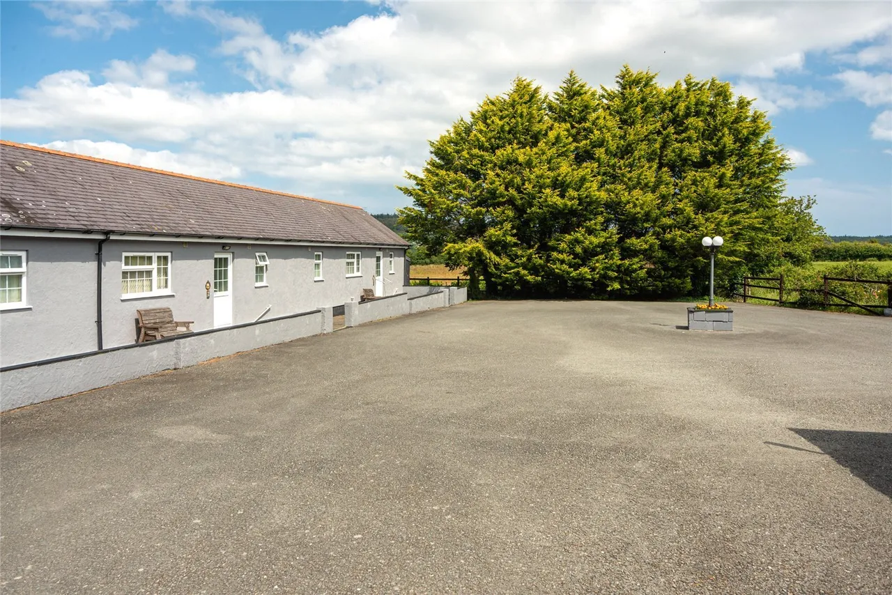 Pentraeth, LL75, photo 9