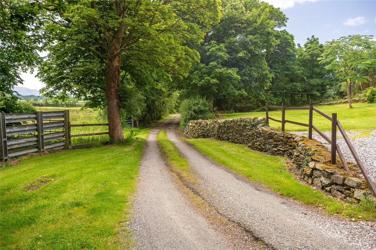 Pentraeth, LL75, photo 28