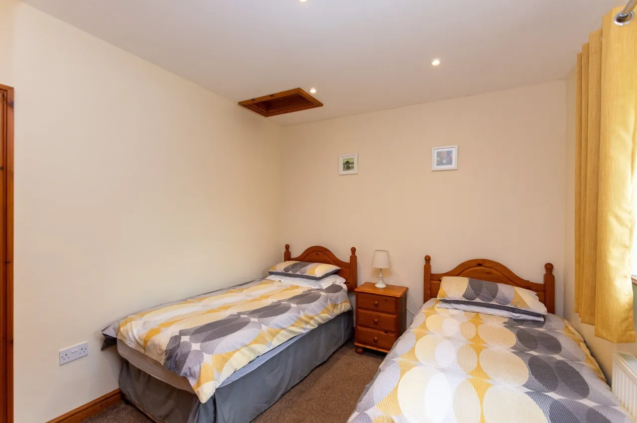 Pentraeth, LL75, photo 42