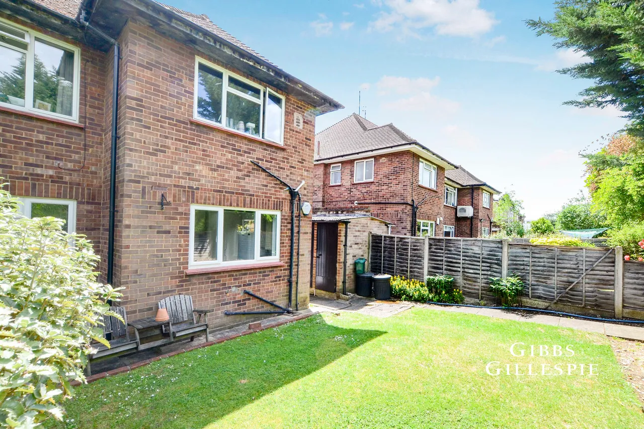 Chamberlain Way, Pinner Fees Apply, HA5, photo 15