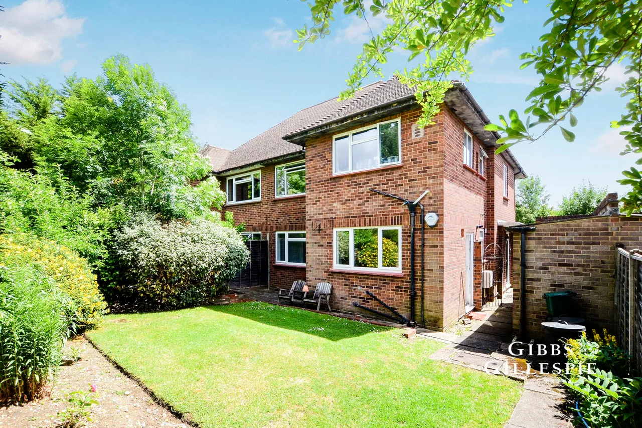 Chamberlain Way, Pinner Fees Apply, HA5, photo 7