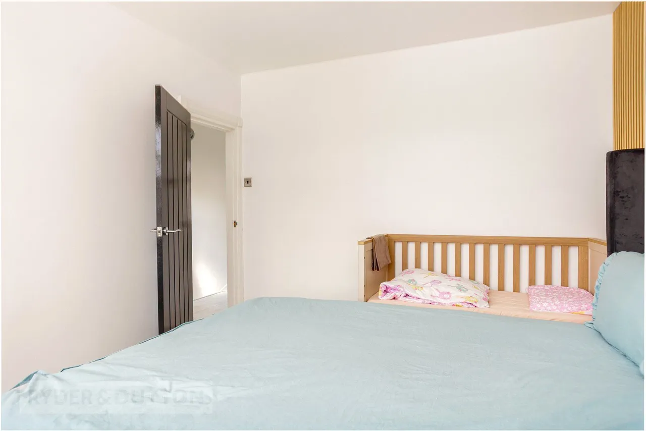 Raven Avenue, Chadderton, OL9, photo 15