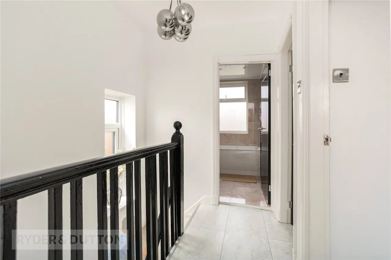 Raven Avenue, Chadderton, OL9, photo 10