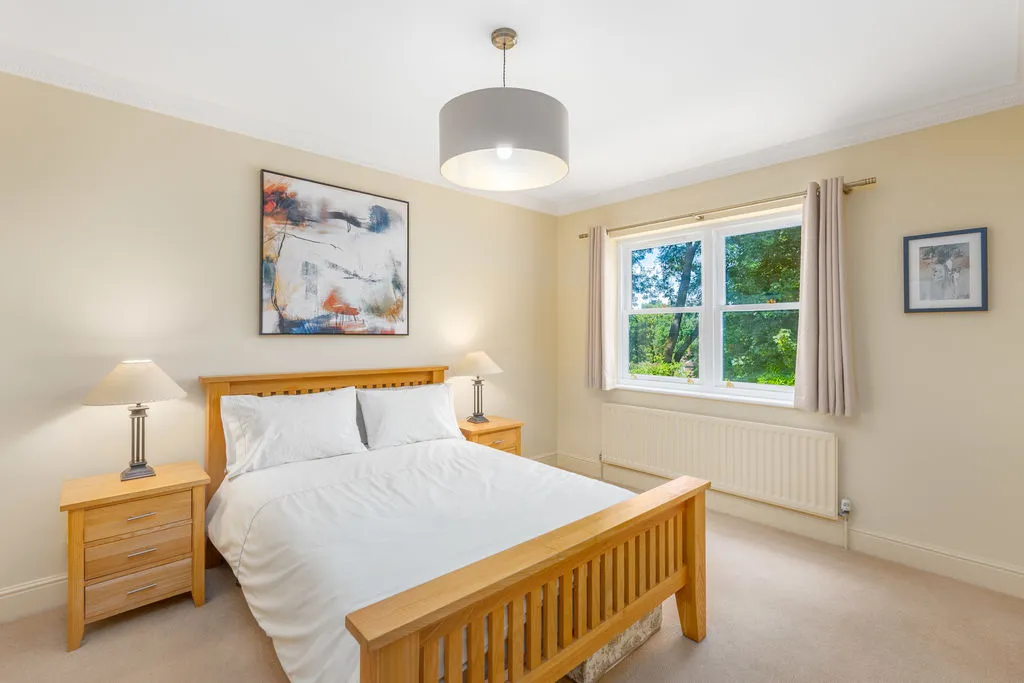 Grange Drive, Wooburn Green HP10 0QU, photo 6