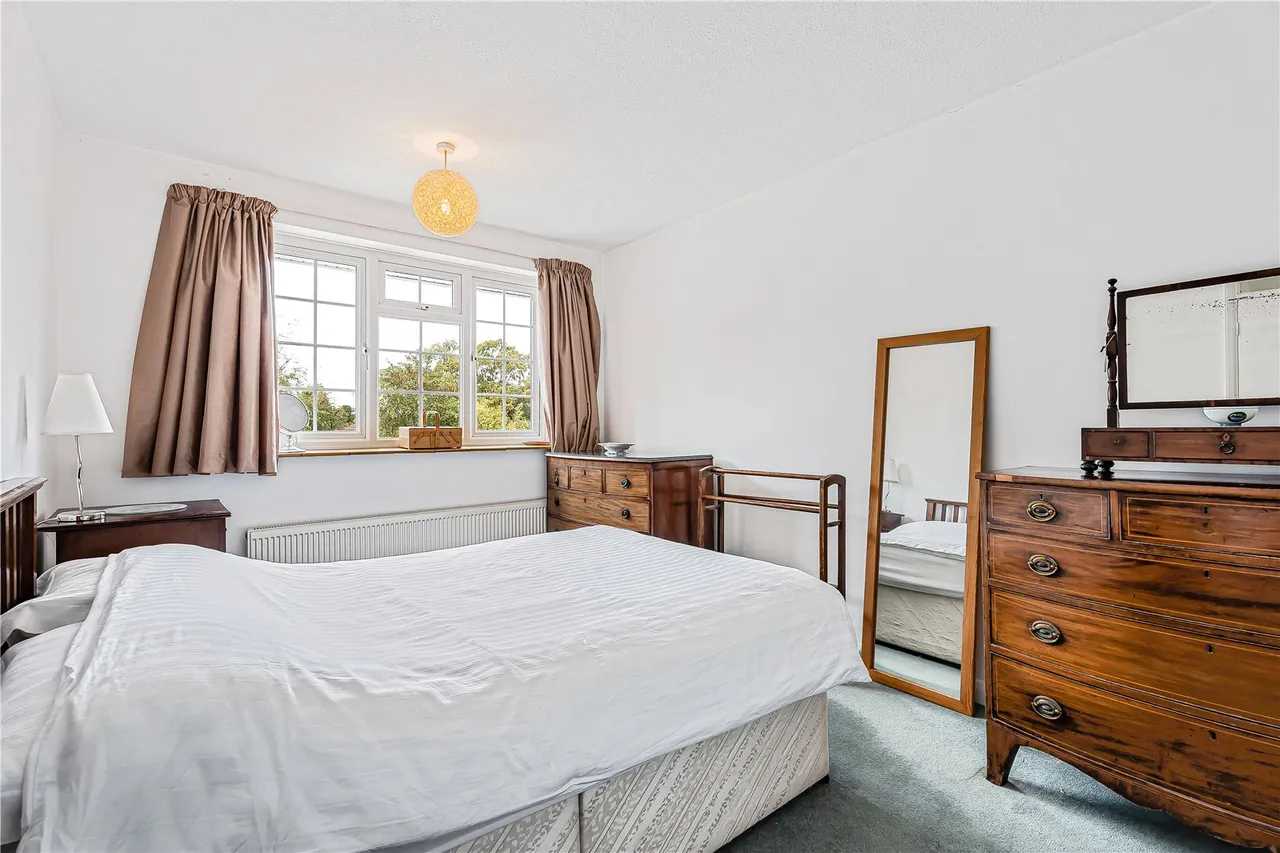 Englehurst, Englefield Green, TW20, photo 4