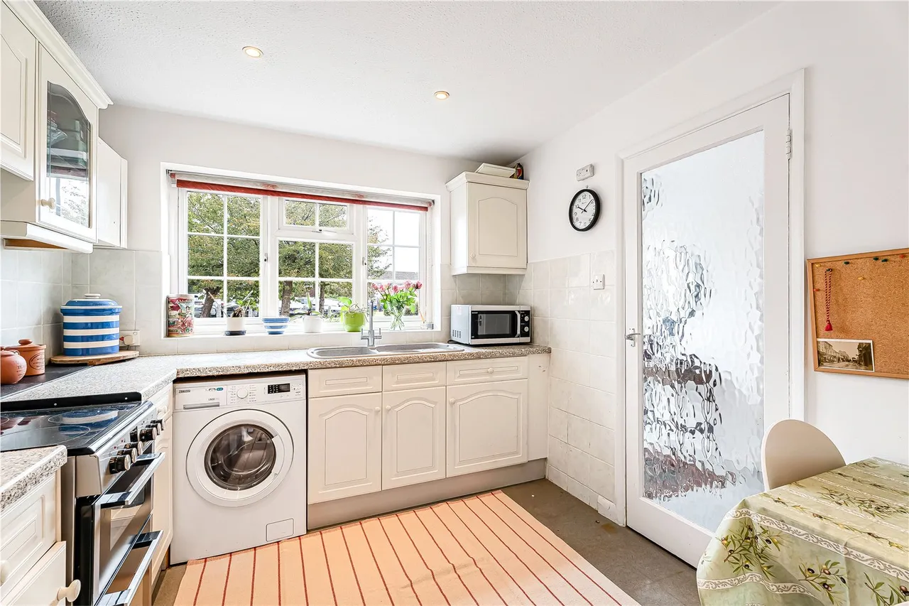 Englehurst, Englefield Green, TW20, photo 19