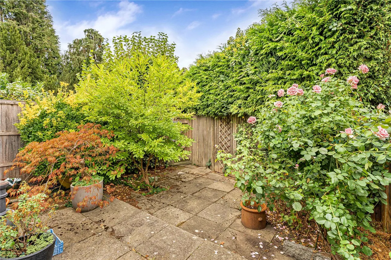 Englehurst, Englefield Green, TW20, photo 32