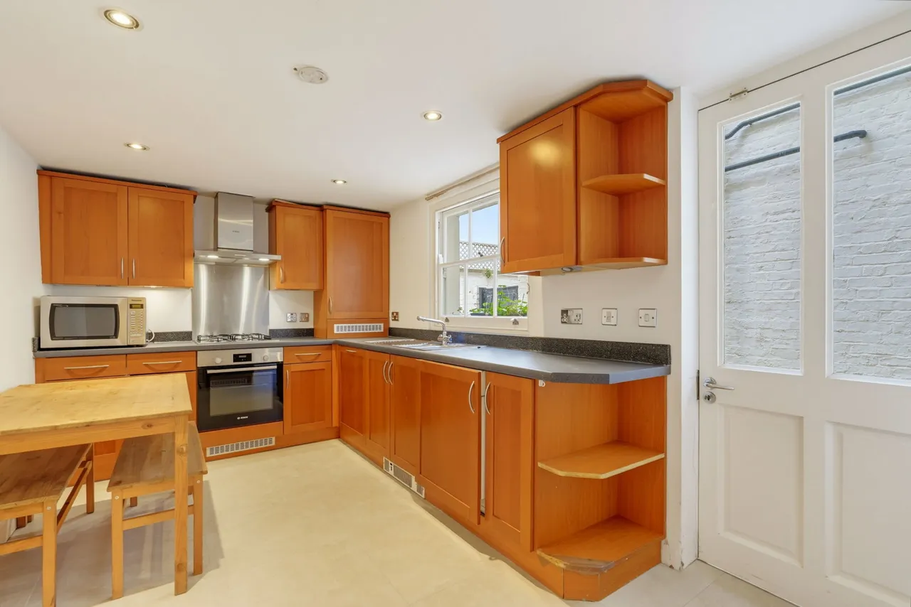 Cambridge Street, London, SW1V, photo 3