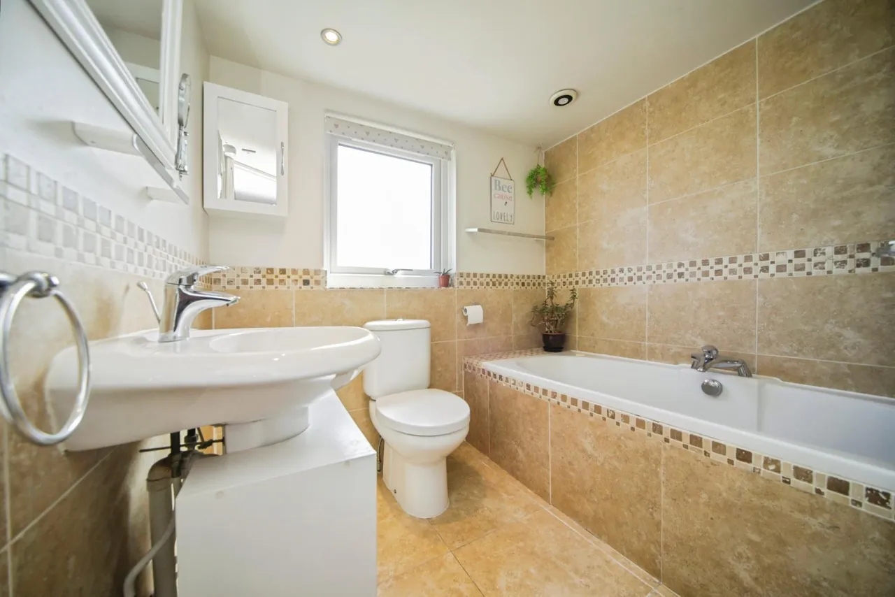 Sawston Close, Ipswich, IP2, photo 13