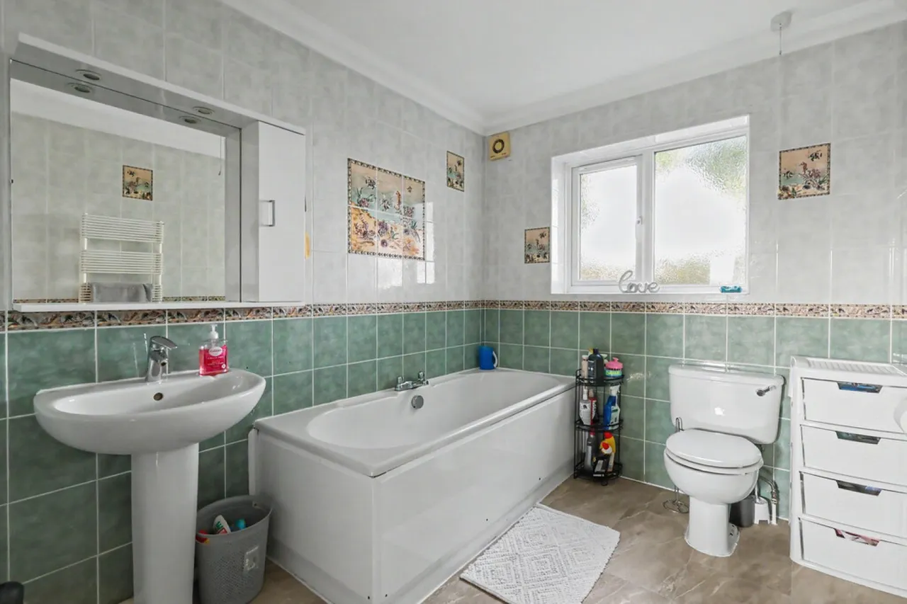 Lulworth Close, Hamworthy, BH15, photo 24