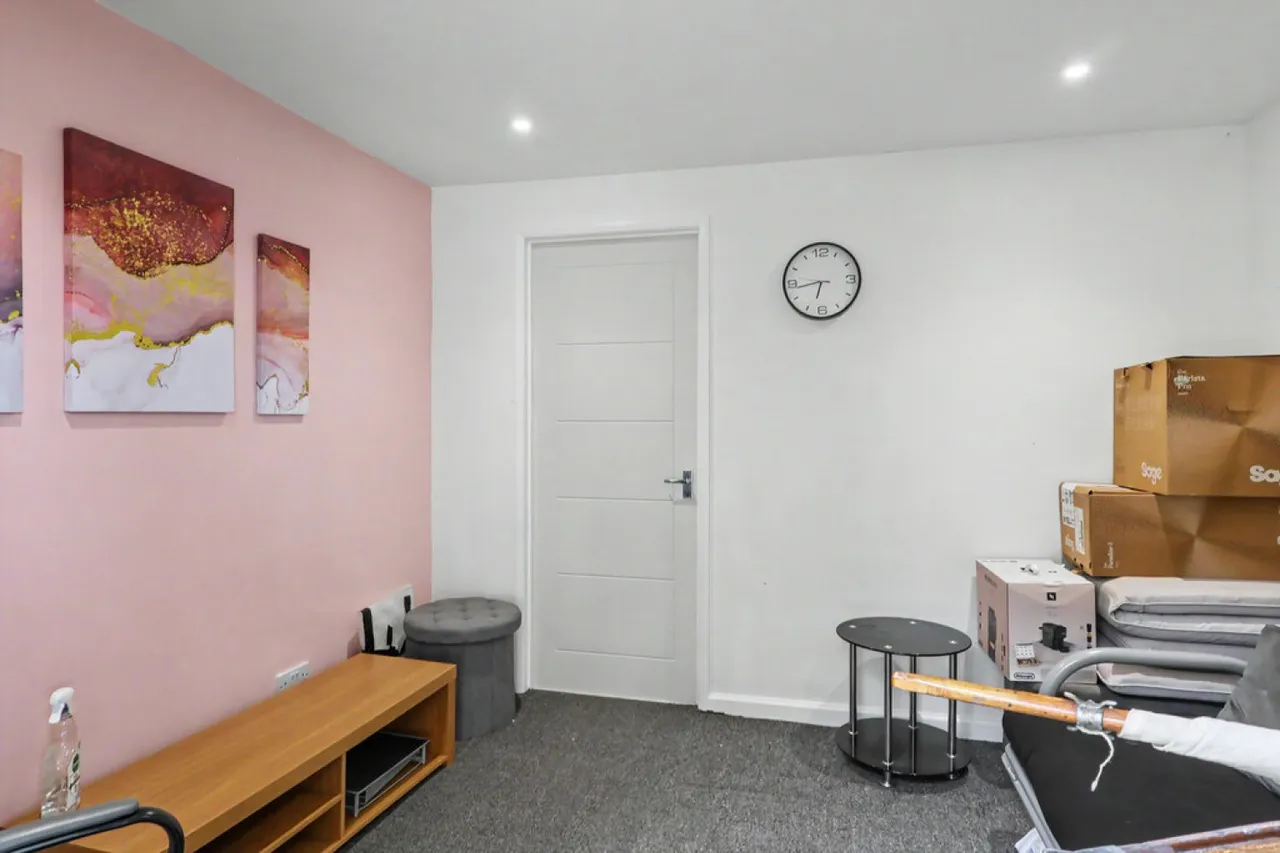 Lulworth Close, Hamworthy, BH15, photo 31