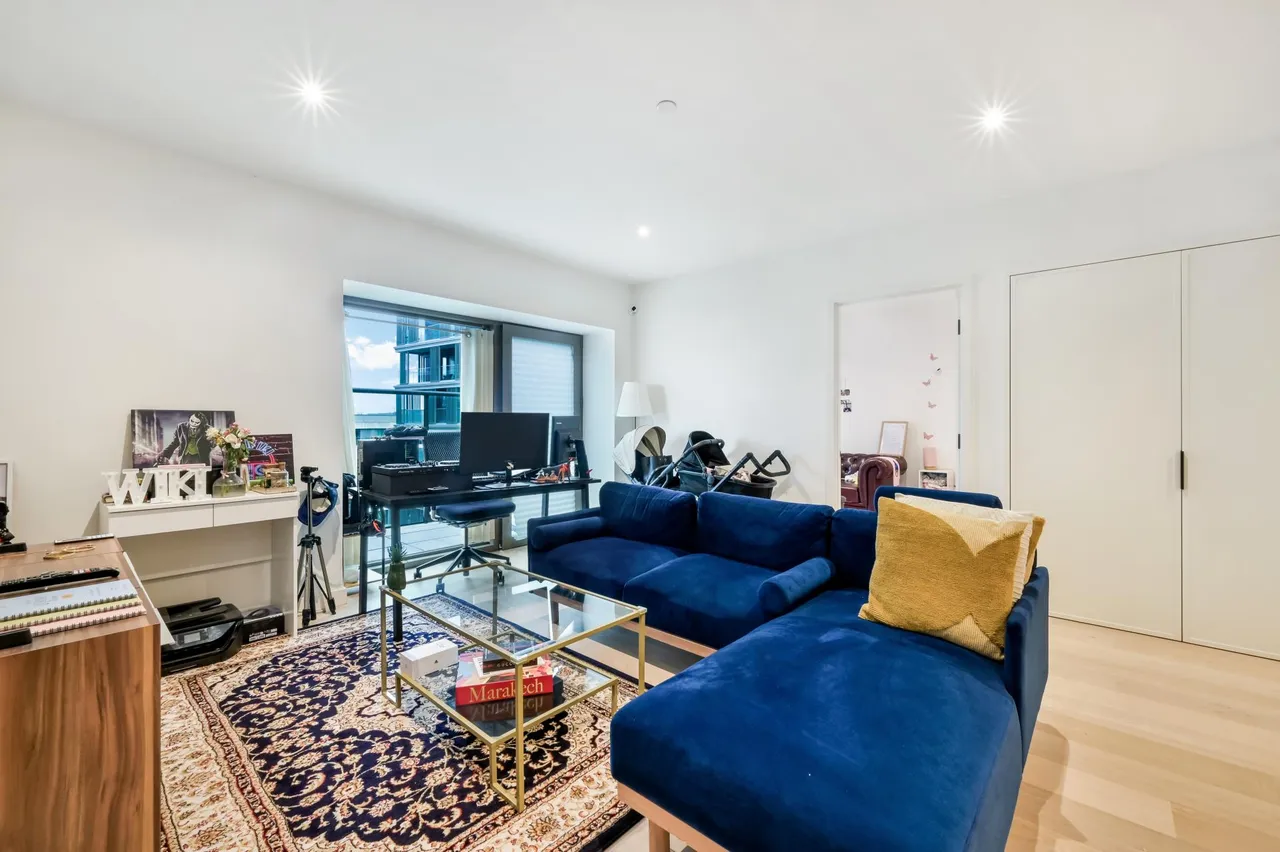 2 bed flat for sale, Docker Building, Riverscape, E16