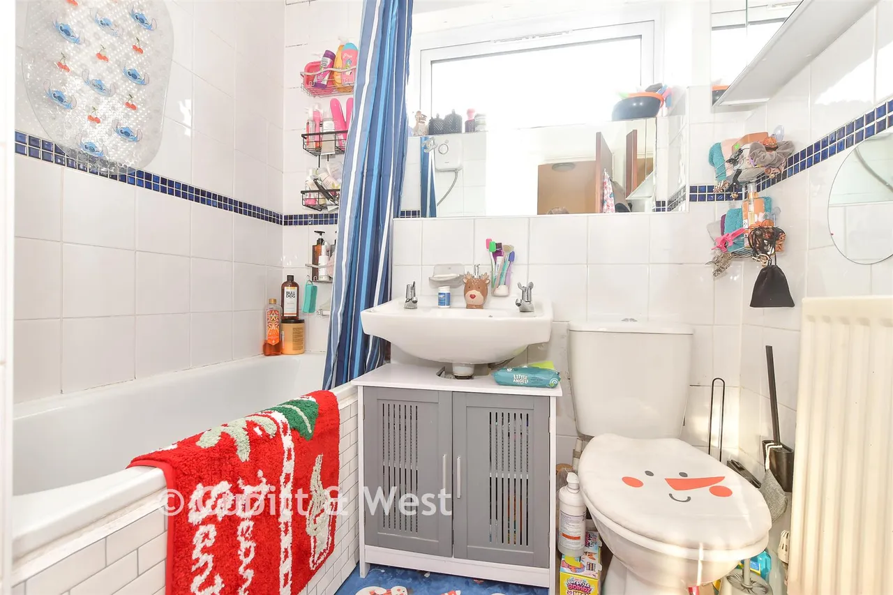 East Park, Crawley, RH10, photo 8