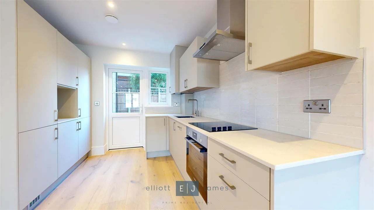 Freya Lodge, Loughton, photo 2