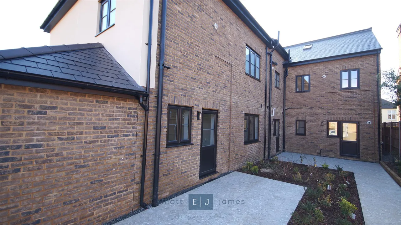 Freya Lodge, Loughton, photo 10