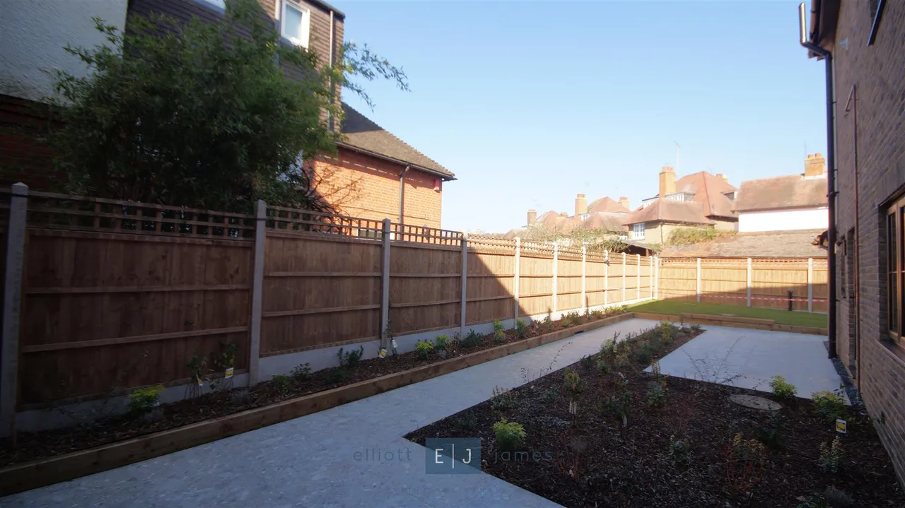 Freya Lodge, Loughton, photo 9