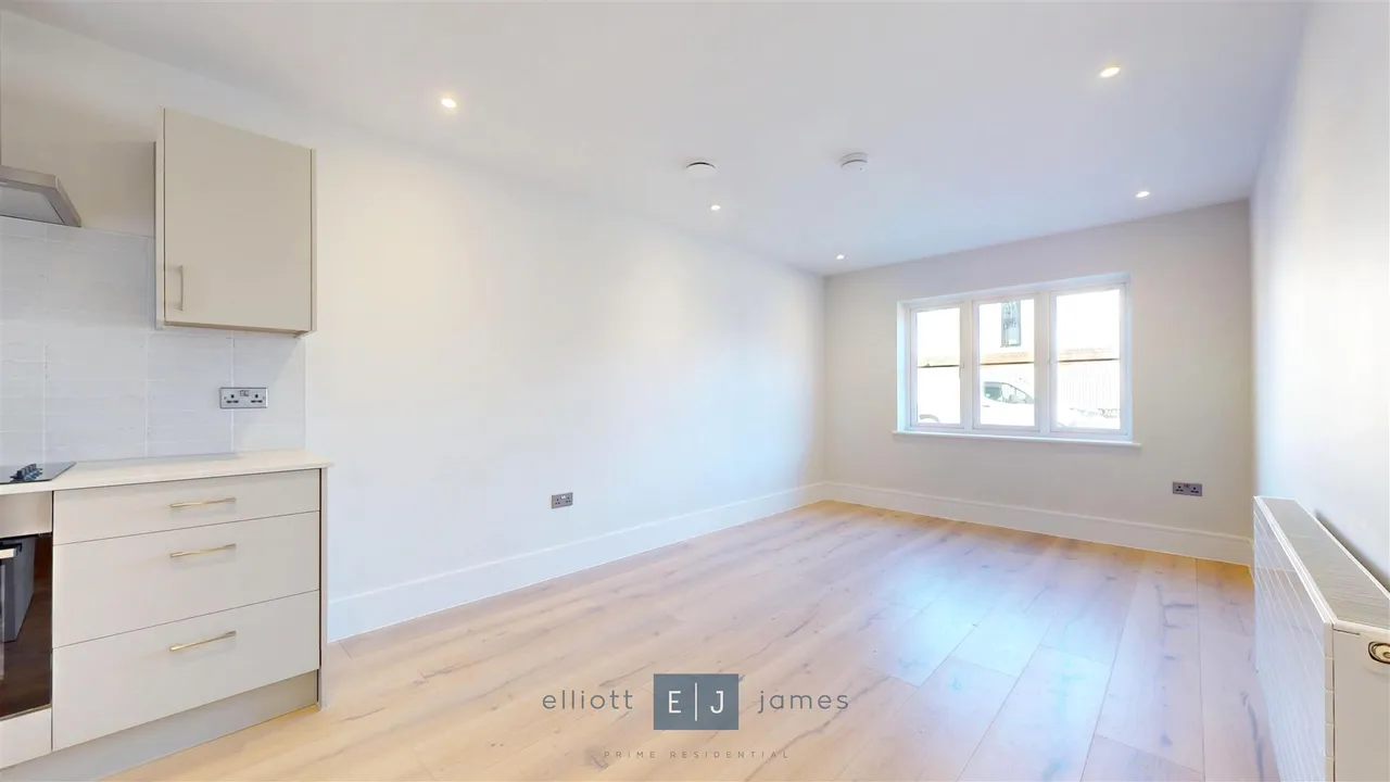 Freya Lodge, Loughton, photo 4