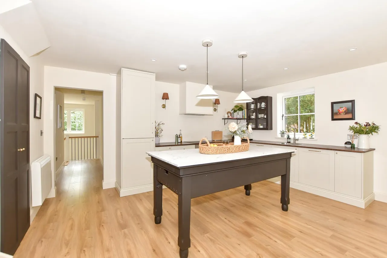 The Street, Petham, CT4, photo 6